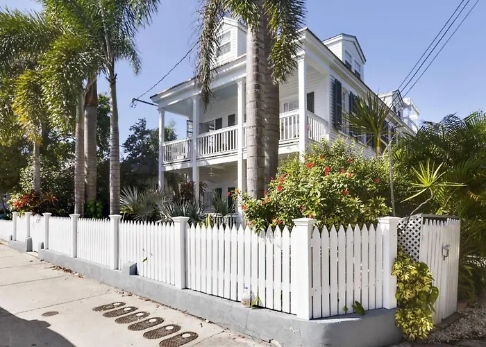 Lazy Gecko By Avantstay Walk To Duval St In Key West Month Long Stays Only
